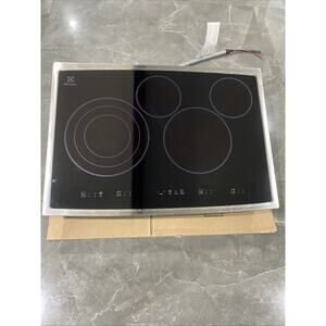 Electrolux EI30EC45KS2 30" Stainless Steel 4 Element Electric Cooktop w/ Power